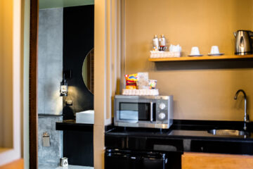 Studio Deluxe Building Bathtub